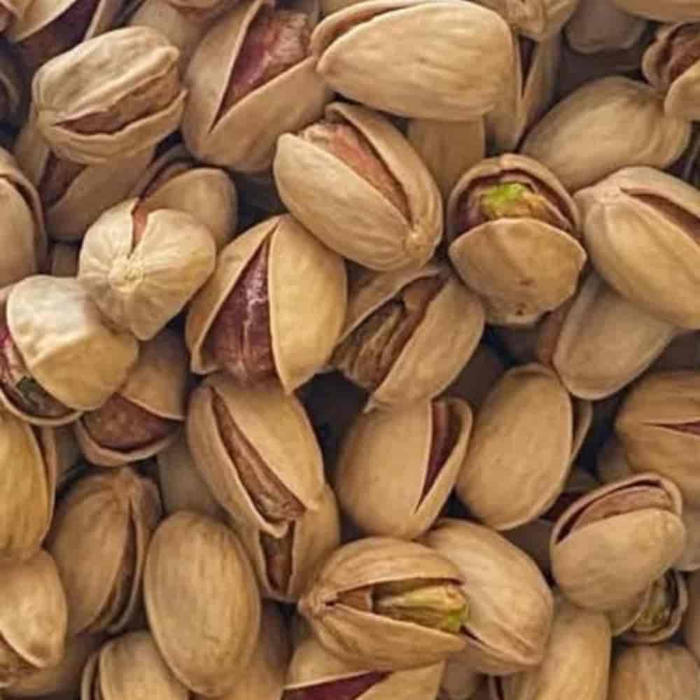 الفستق الخام